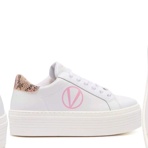 Valentino Garavani Sneaker â Women â Sela